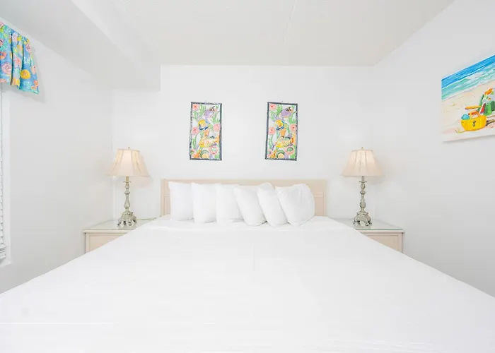 Apartment Island Winds East 305