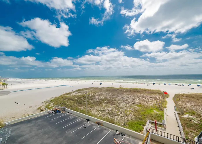 Apartment Island Winds East 305 *