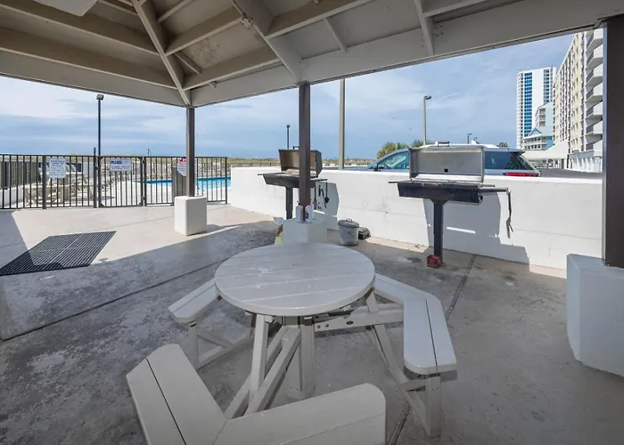 Island Winds East 305 Apartment