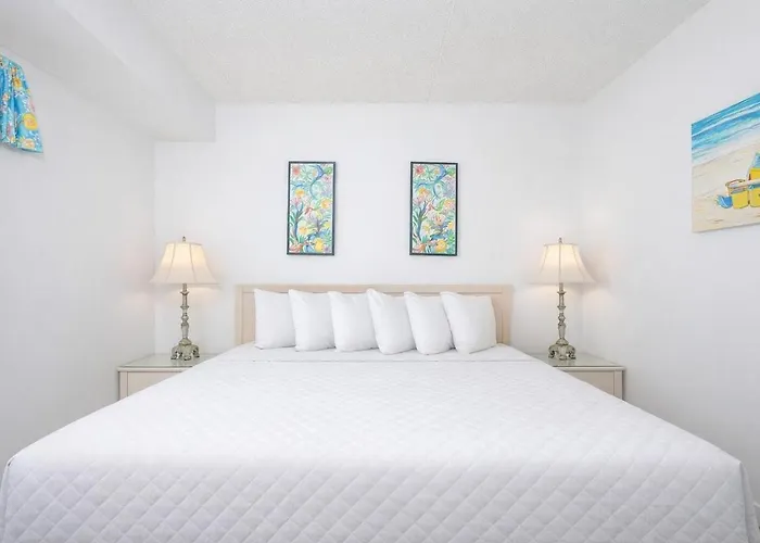 Apartment Island Winds East 305 *